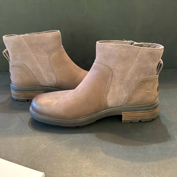 UGG Womens Harrison Zip Boot 8.5 - Picture 3 of 4